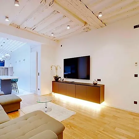 Stunning - 4br8p - Mail Paris